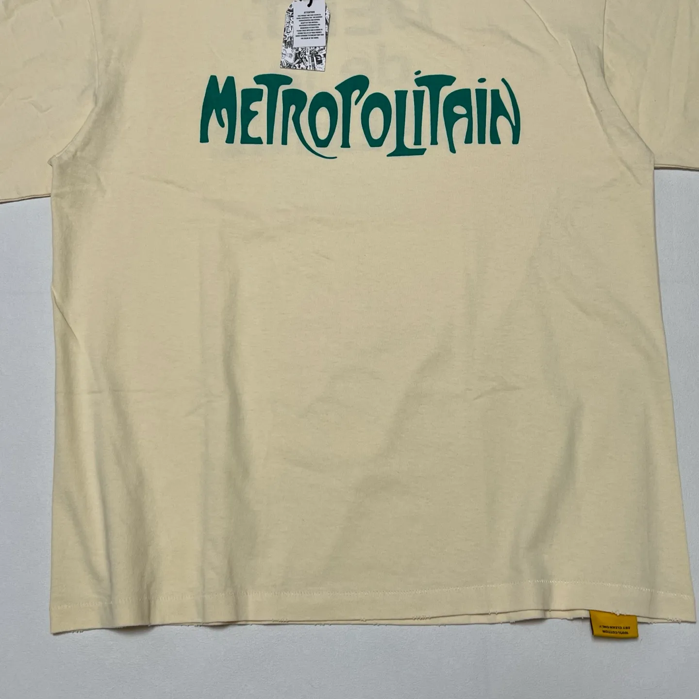 GALLERY DEPT. SELF TITLE TEE New green METROPOLITAN slogan printed short-sleeved Metropolis French TEE Cream S-XL Genuine fabric Original craftsmanship Tube-woven side seam fabric Ready-made garments dyed Same as the original Water slurry printing Breathable and no feel Hand-worn and distressed Top purchasing level